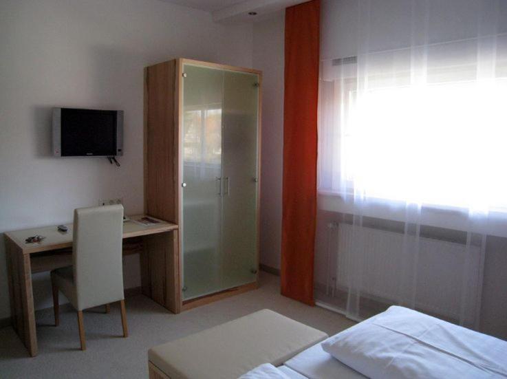 טובינגן Hotel Barbarina מראה חיצוני תמונה