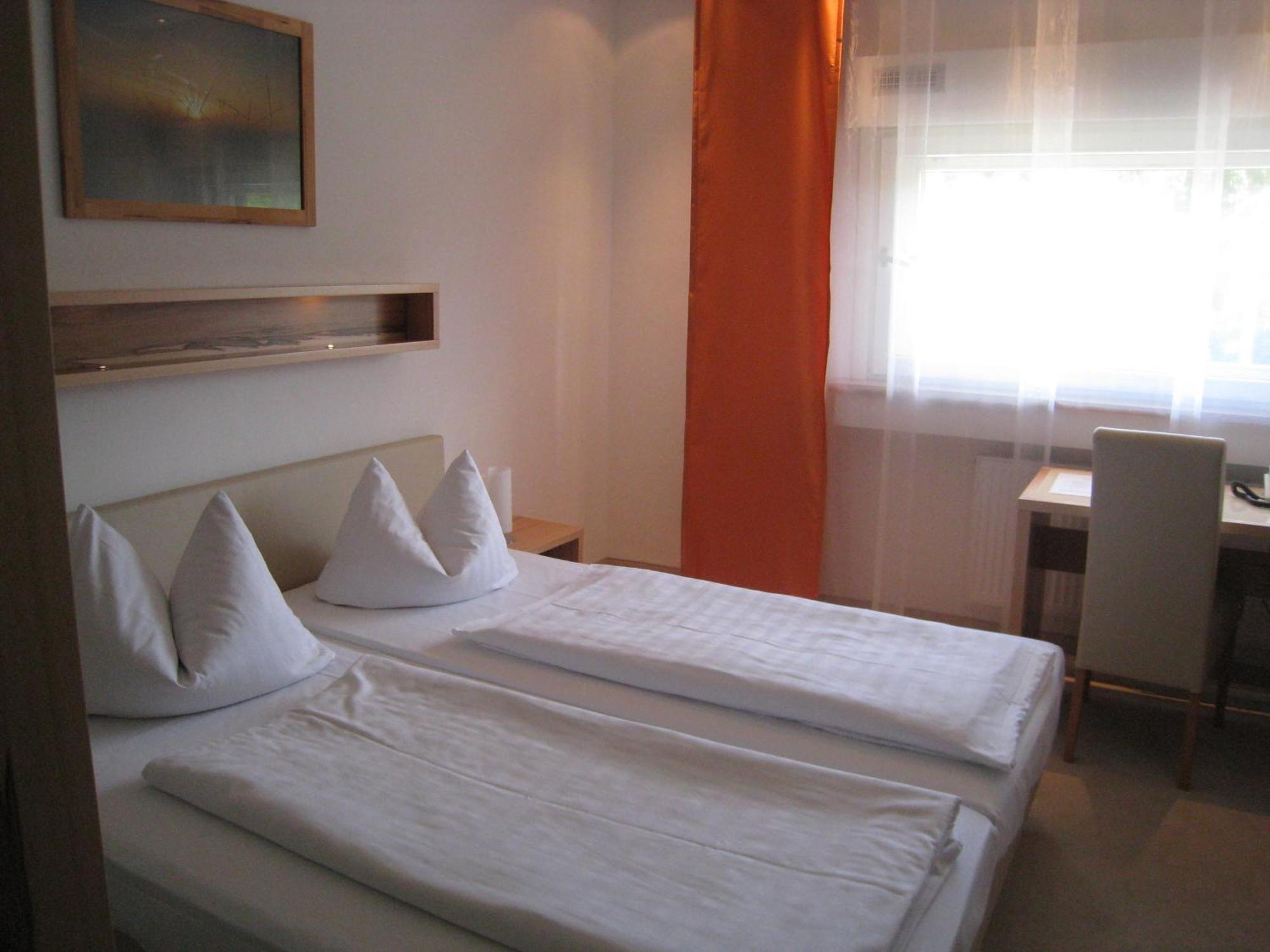 טובינגן Hotel Barbarina מראה חיצוני תמונה