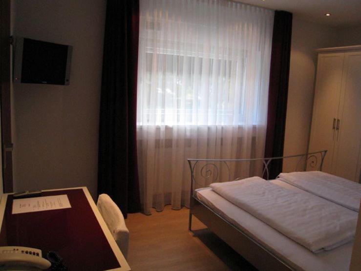 טובינגן Hotel Barbarina חדר תמונה